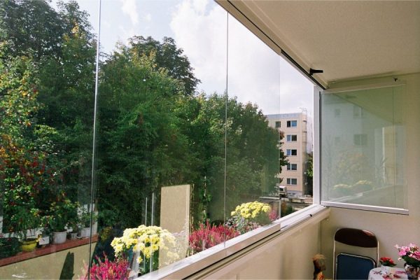 Безрамкови панорамни прозорци